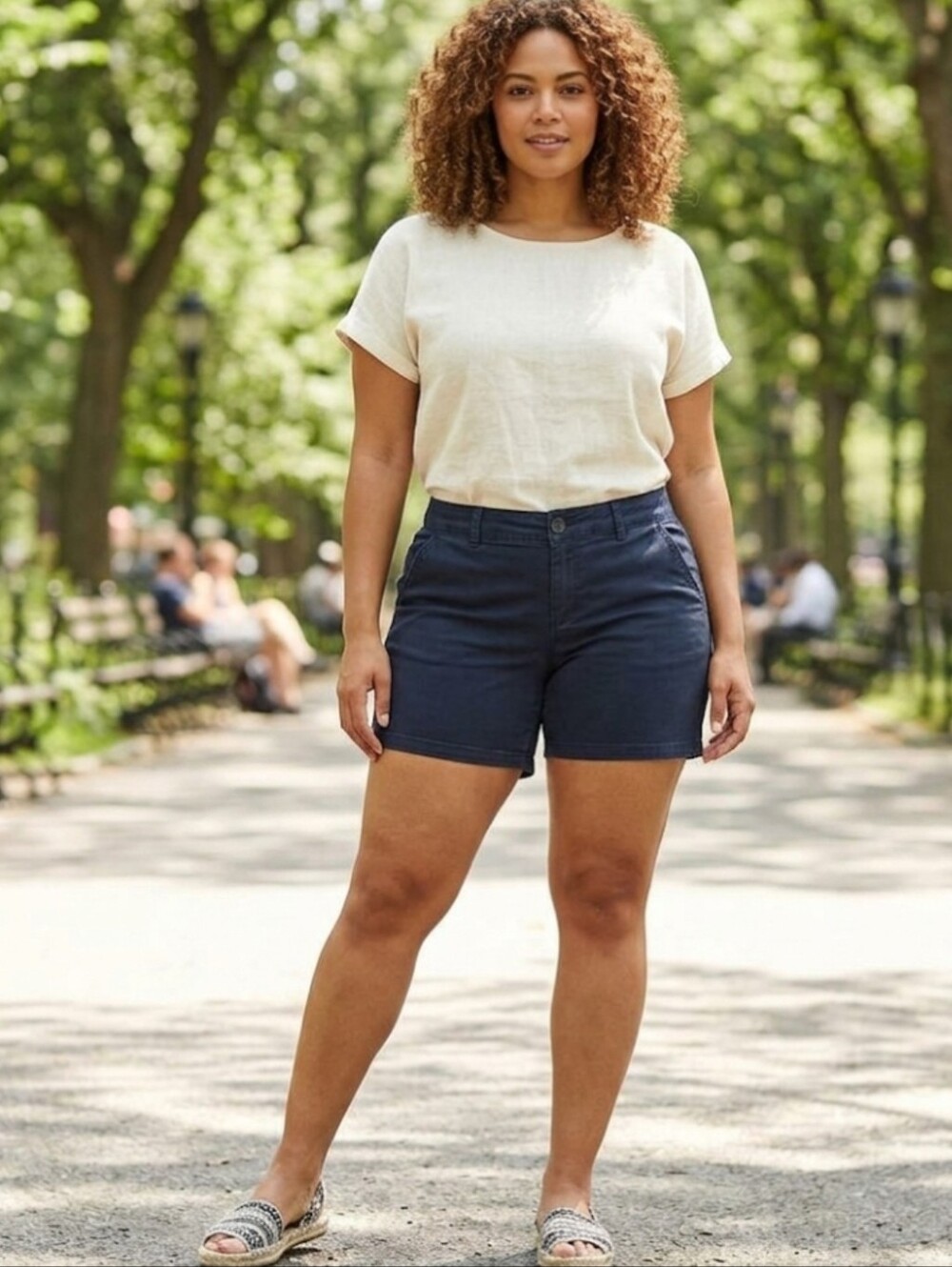 American Eagle mid rise shorts Size 10
